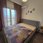 Cozy New 2 Bedrooms For 4 People