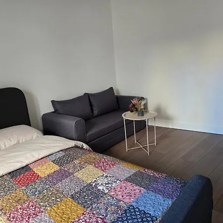 Cozy New 2 Bedrooms For 4 People Διαμέρισμα *