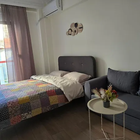 Cozy New 2 Bedrooms For 4 People Διαμέρισμα *