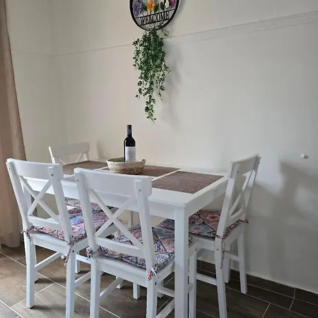 Cozy New 2 Bedrooms For 4 People * Thessalonique